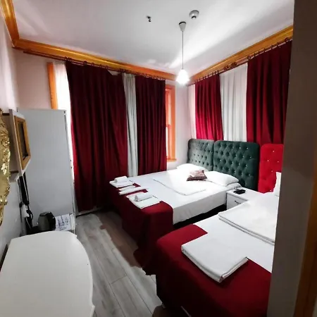 Old Family Hotell 2*