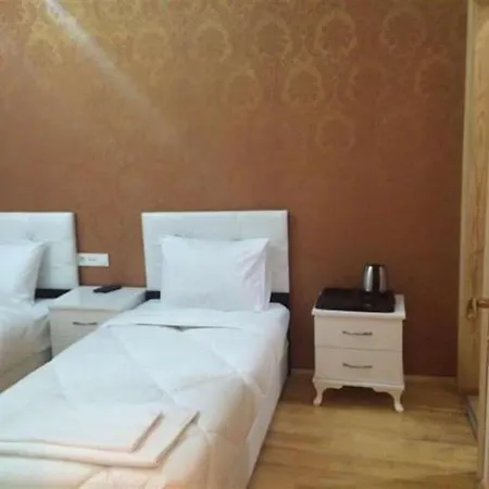 Old Family Hotell 2*