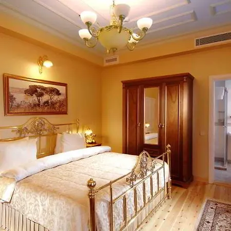 Hotell Old Family