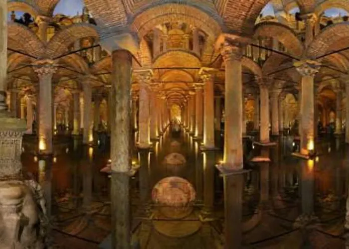 Old Family Istanboel