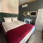 Hotel Old Family